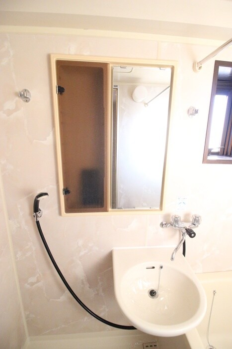 ロイヤルヒルズ柳生Ⅲの物件内観写真