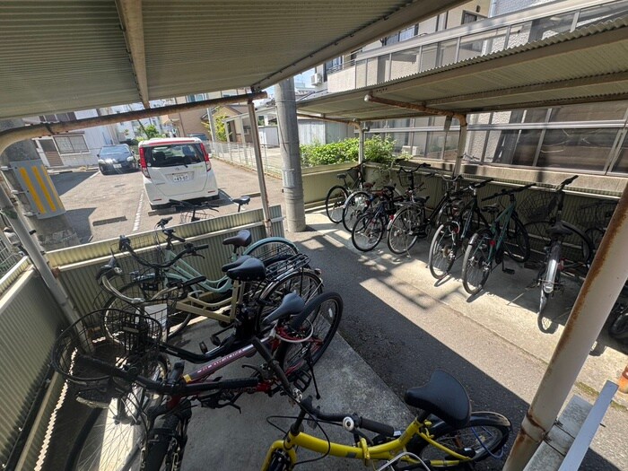 ロイヤルヒルズ中野の物件外観写真