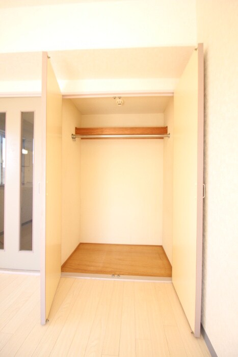 ロイヤルヒルズ中野の物件内観写真