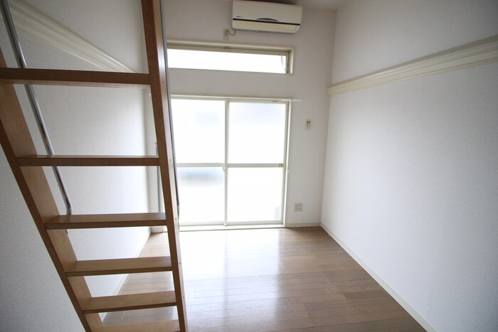 エスポア－ルⅣの物件内観写真