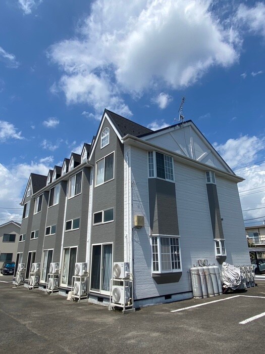 ホワイトキャッスル高砂の物件外観写真