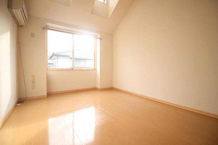 ホワイトキャッスル高砂の物件内観写真