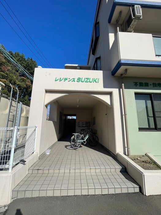 レジデンスＳＵＺＵＫＩの物件外観写真
