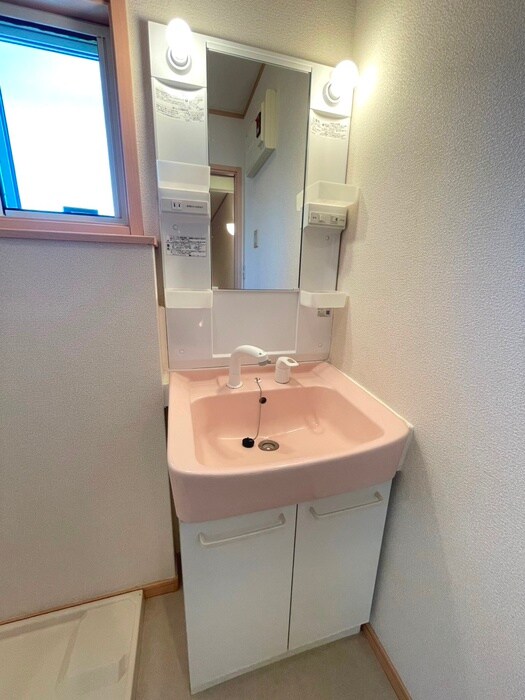 フリュ－ゲルⅡの物件内観写真