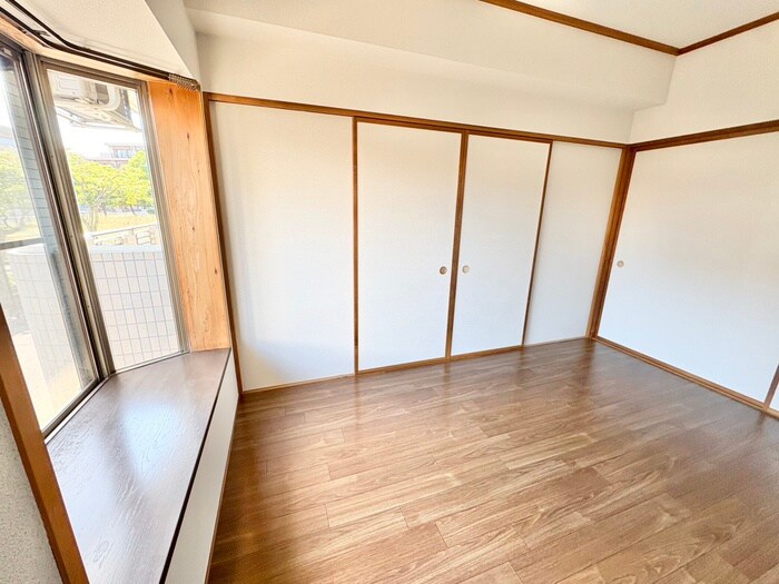 グランド－ル泉中央Ⅱの物件内観写真