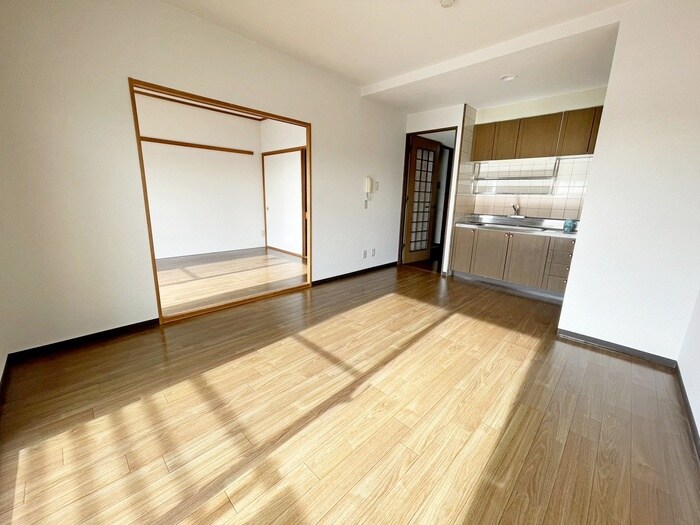 グランド－ル泉中央Ⅱの物件内観写真