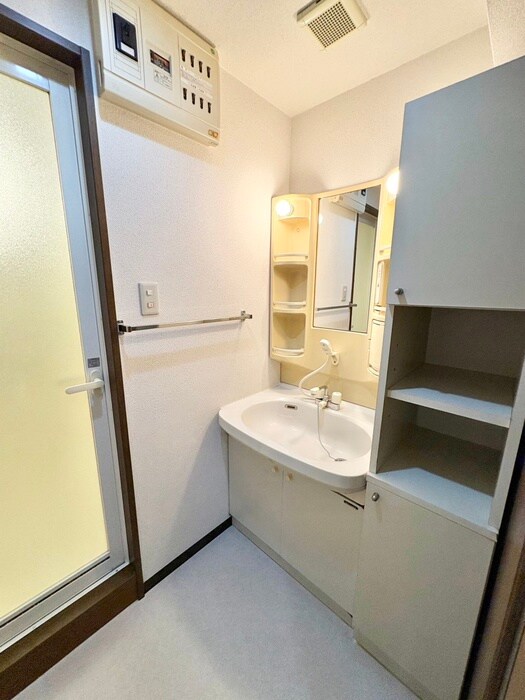 グランド－ル泉中央Ⅱの物件内観写真