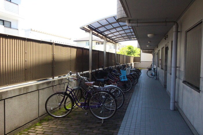 グランド－ル泉中央Ⅱの物件外観写真