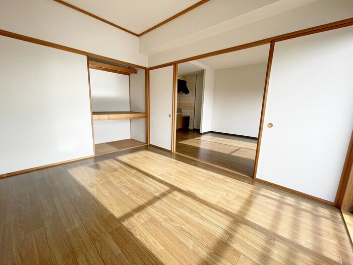 グランド－ル泉中央Ⅱの物件内観写真