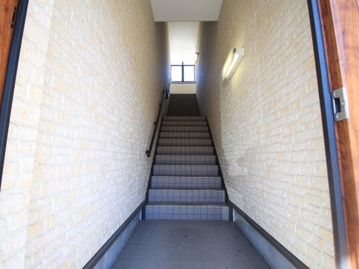 エスポワ－ル・シャト－愛子Ⅱの物件外観写真