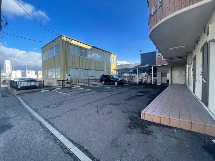 サンパーク・１４の物件外観写真