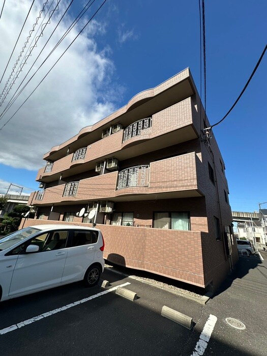 グランデュール原町の物件外観写真