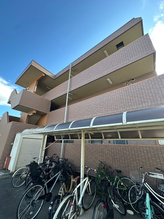 グランデュール原町の物件外観写真