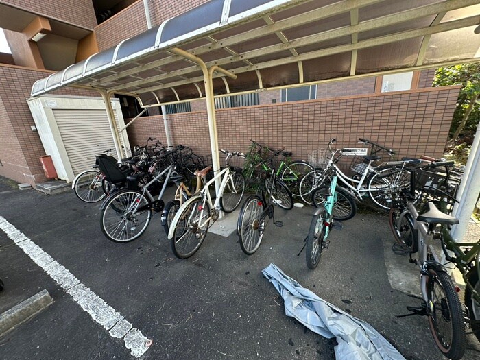 グランデュール原町の物件外観写真