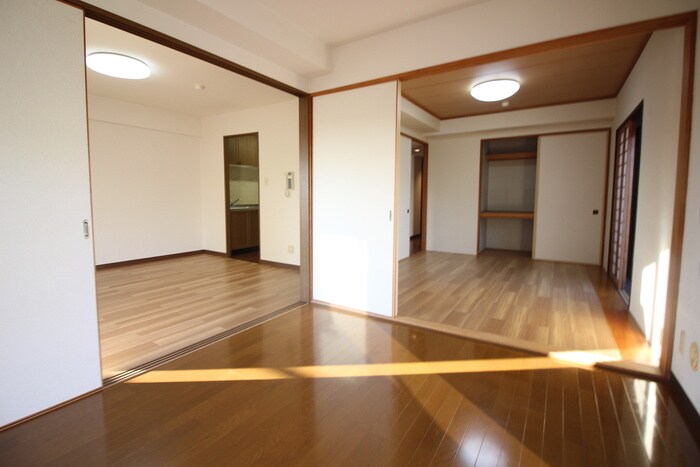 ガ－デンプラザ泉中央の物件内観写真