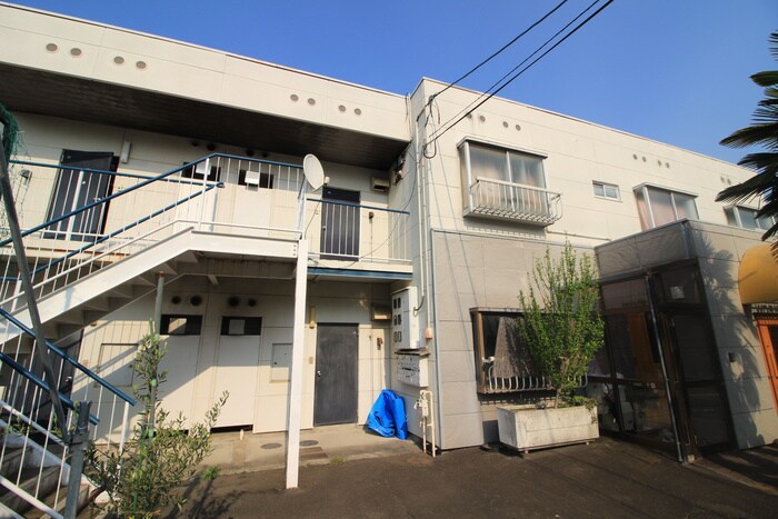 丸善アパートの物件外観写真