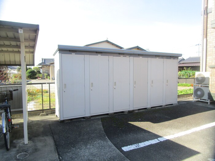 ロ－ズガ－デンＤ棟の物件外観写真