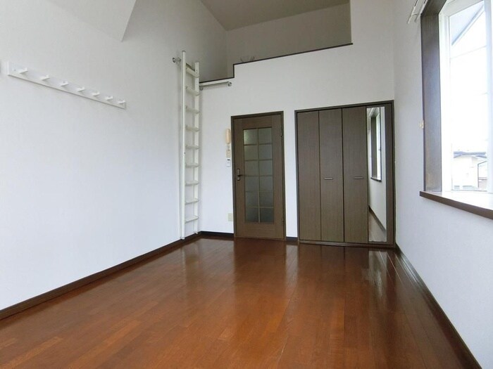 ホワイトキャッスル遠見塚８番館の物件内観写真