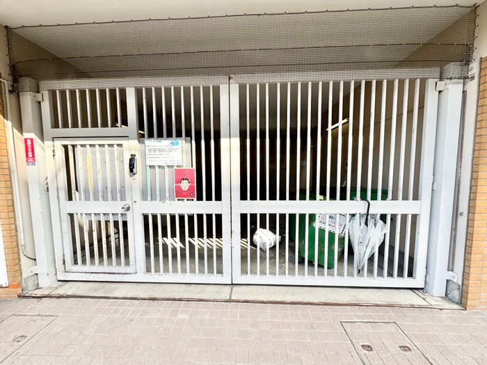 ア－バンコ－トの物件外観写真