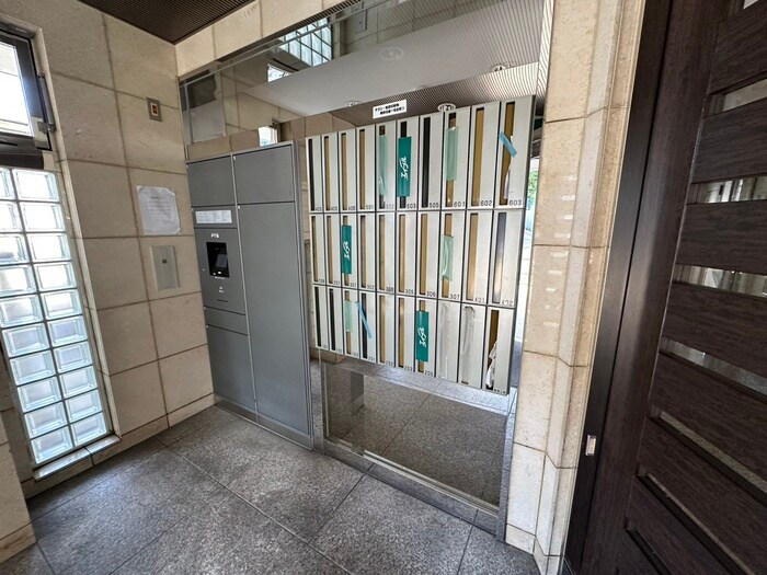 メゾン霊屋の物件外観写真