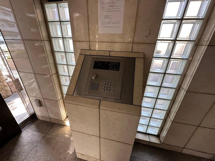 メゾン霊屋の物件外観写真