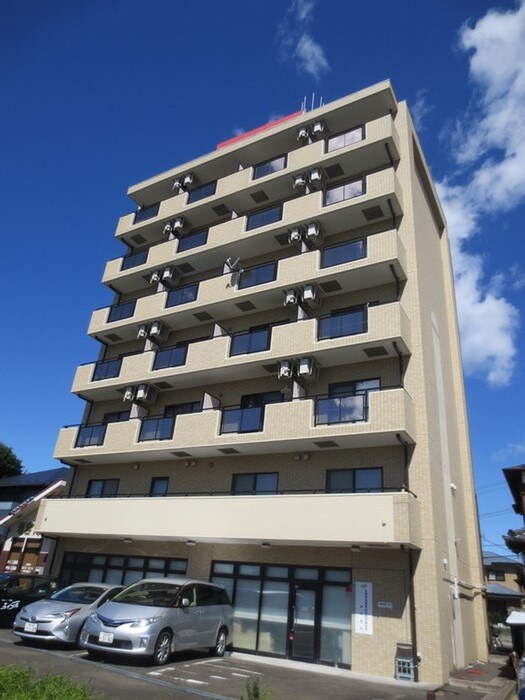 イ－ストパレス仙台の物件外観写真