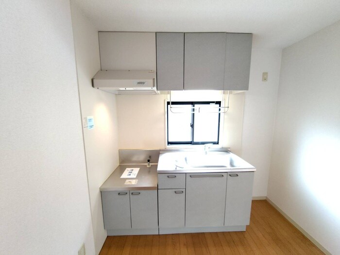 ラフィーネ栗生の物件内観写真