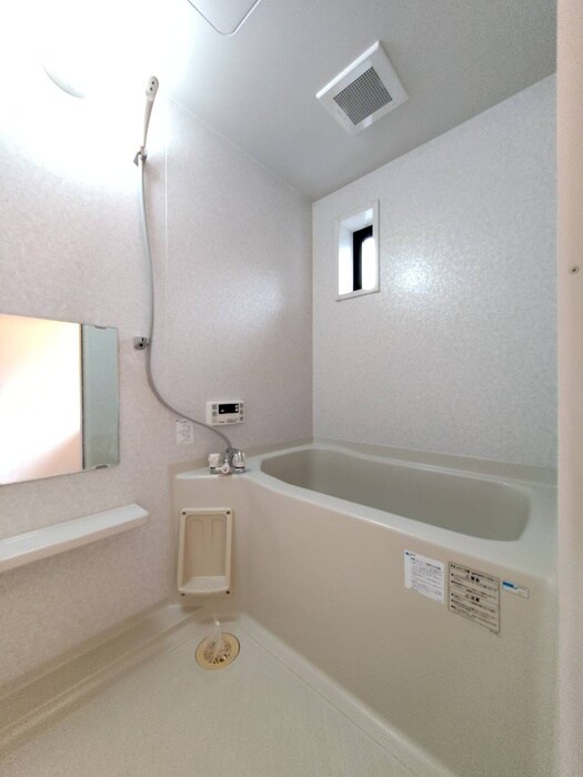 ラフィーネ栗生の物件内観写真