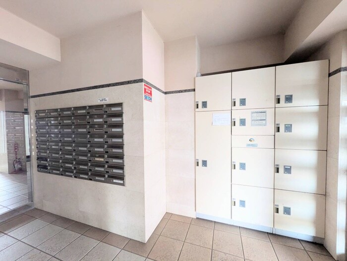 東仙台五番館の物件外観写真