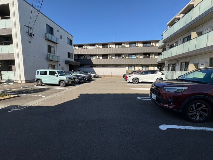 グランカーサ長町の物件外観写真