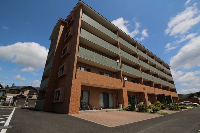 エルファロの物件外観写真