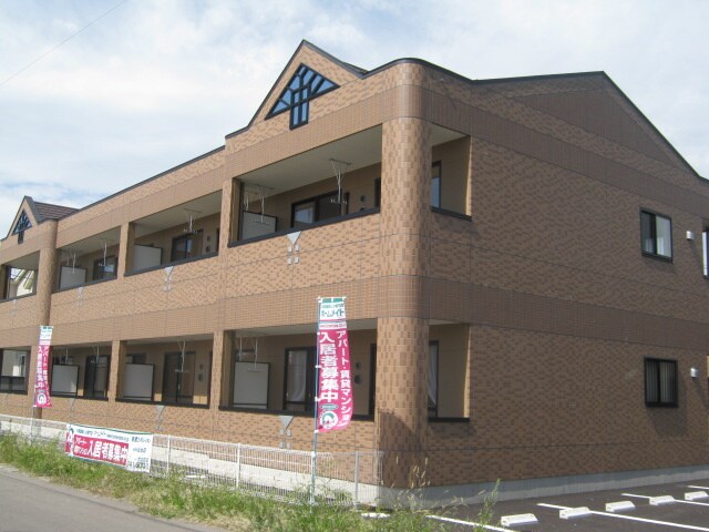 グランディ－ル泰英２号館の物件外観写真