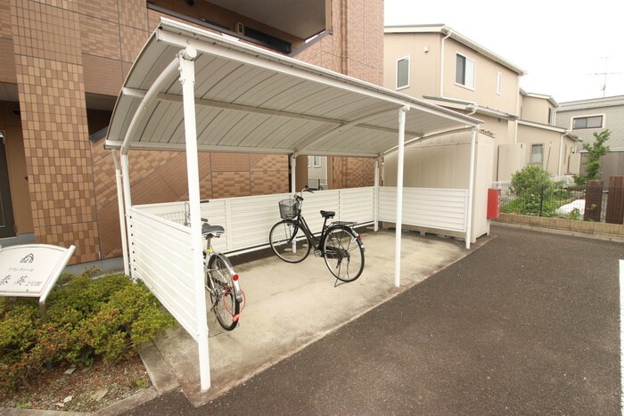 グランディ－ル泰英２号館の物件外観写真