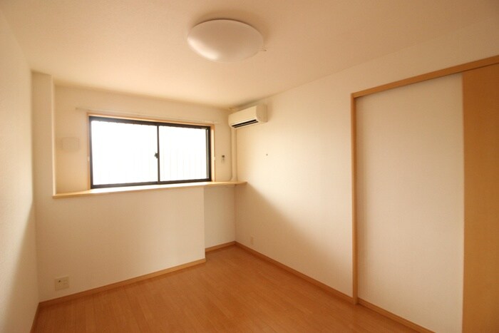 グランディ－ル泰英２号館の物件内観写真