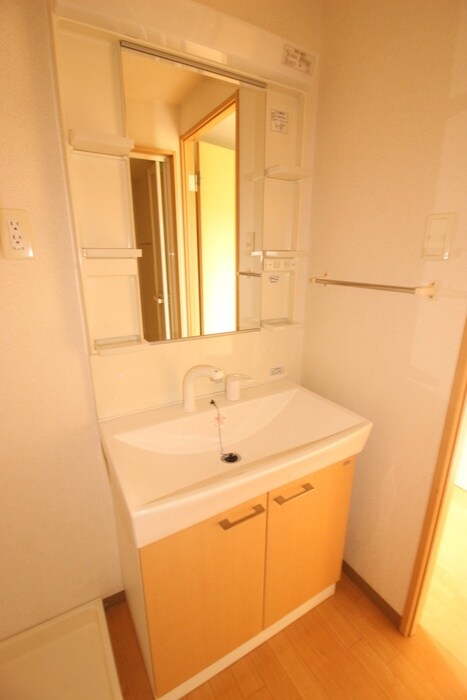 グランディ－ル泰英２号館の物件内観写真