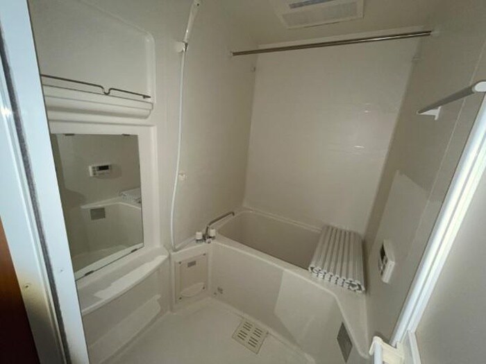 グランディ－ル泰英１号館の物件内観写真