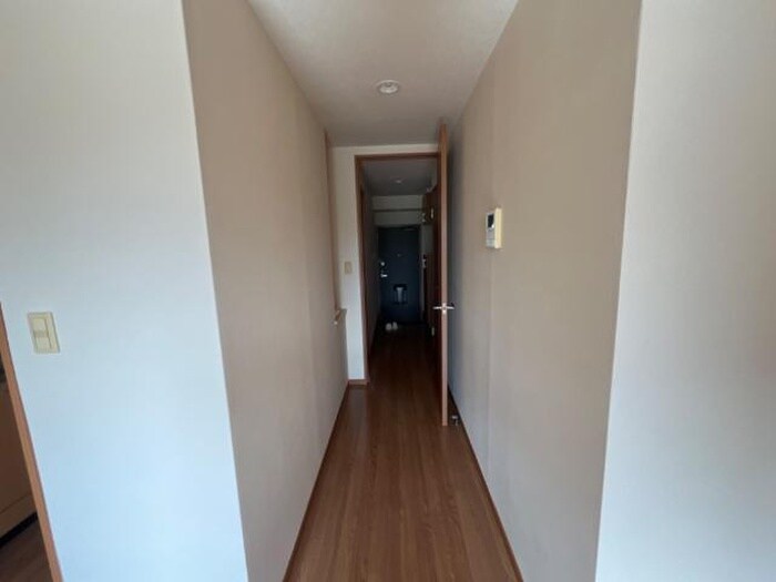 グランディ－ル泰英１号館の物件内観写真