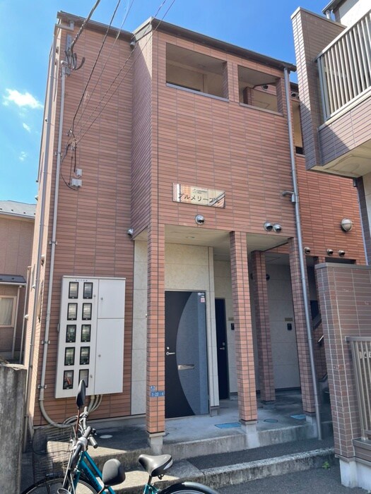 プルメリ－プルの物件外観写真