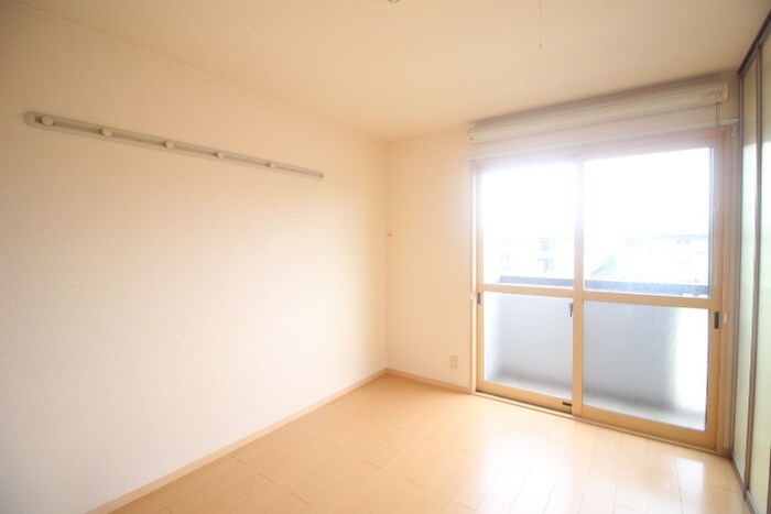 ロ－ランドホワイトＤの物件内観写真