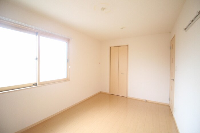 ロ－ランドホワイトＤの物件内観写真