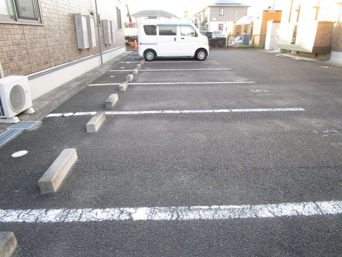 ロ－ランドホワイトＤの物件外観写真