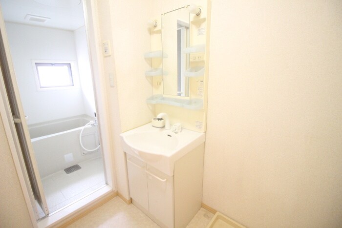 ロ－ランドホワイトＤの物件内観写真