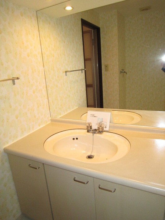 ﾀﾞｲｱﾊﾟﾚｽｸﾞﾗﾝﾃｰｼﾞ中央の物件内観写真