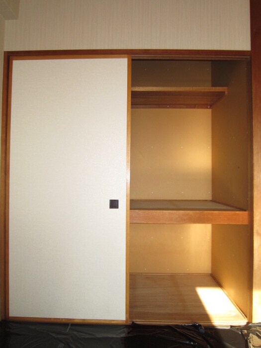 ﾀﾞｲｱﾊﾟﾚｽｸﾞﾗﾝﾃｰｼﾞ中央の物件内観写真