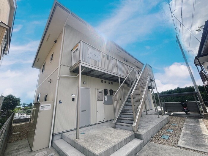 サクセス旭ヶ丘の物件外観写真