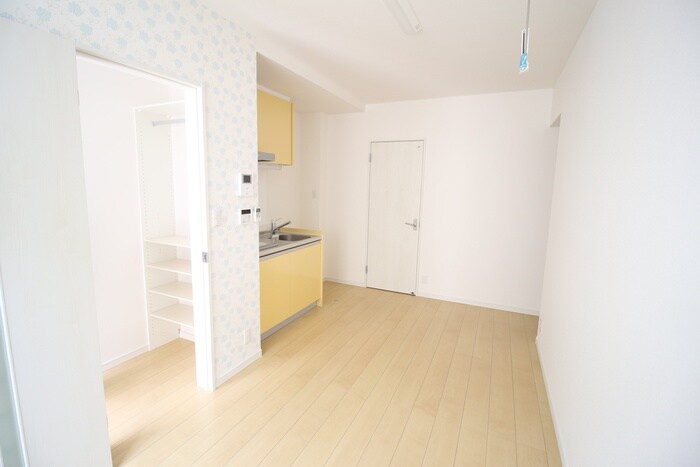 スカイコート小松島Aの物件内観写真