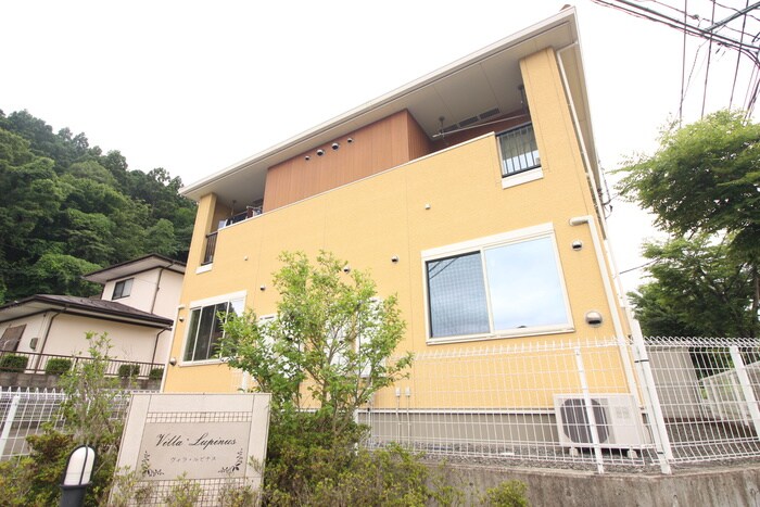 ヴィラ・ルピナスの物件外観写真