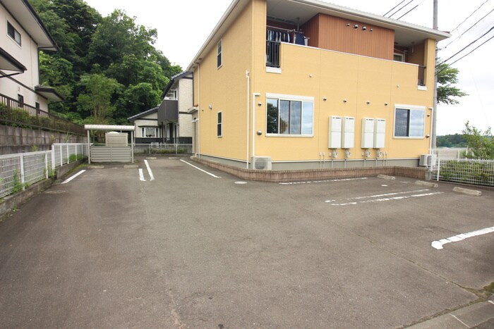 ヴィラ・ルピナスの物件外観写真