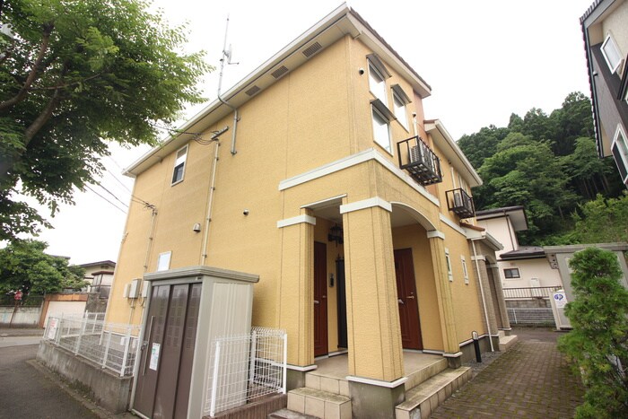 ヴィラ・ルピナスの物件外観写真