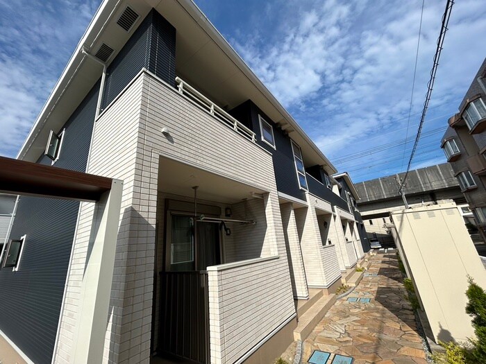 32Westの物件外観写真